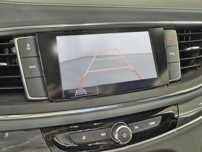 Used 2021 Buick Enclave Essence w/ Sport Touring Edition image 17