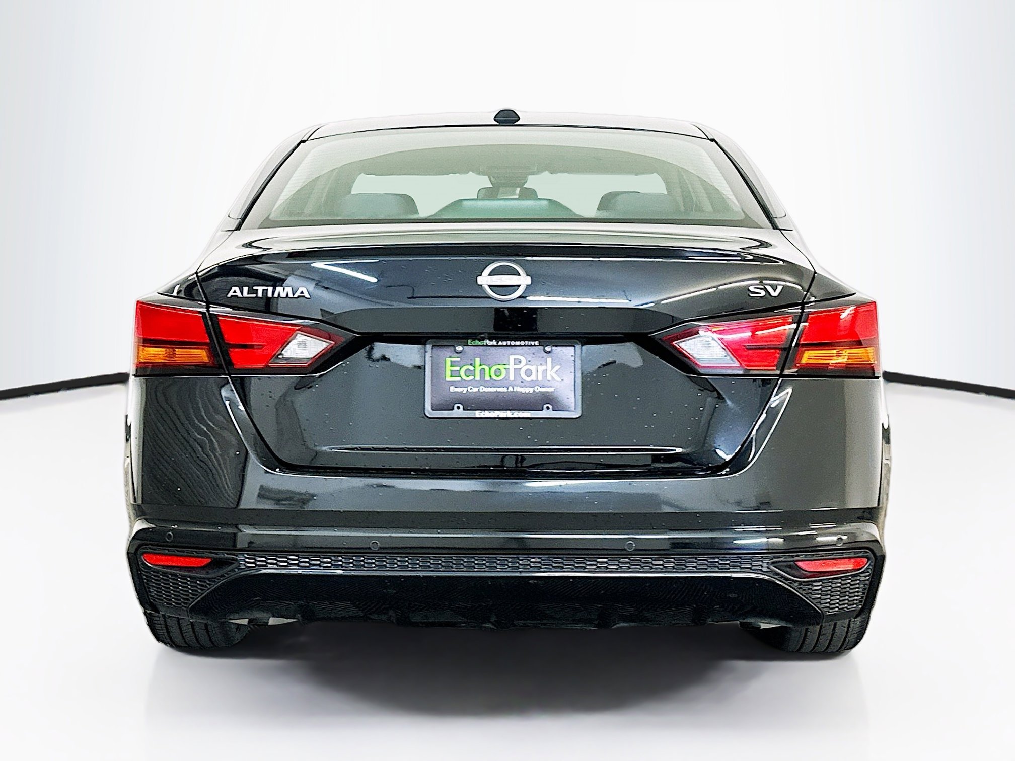 Used 2024 Nissan Altima 2.5 SV image 7