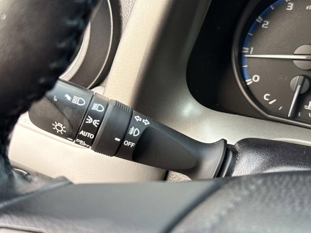 Used 2018 Toyota RAV4 XLE image 42