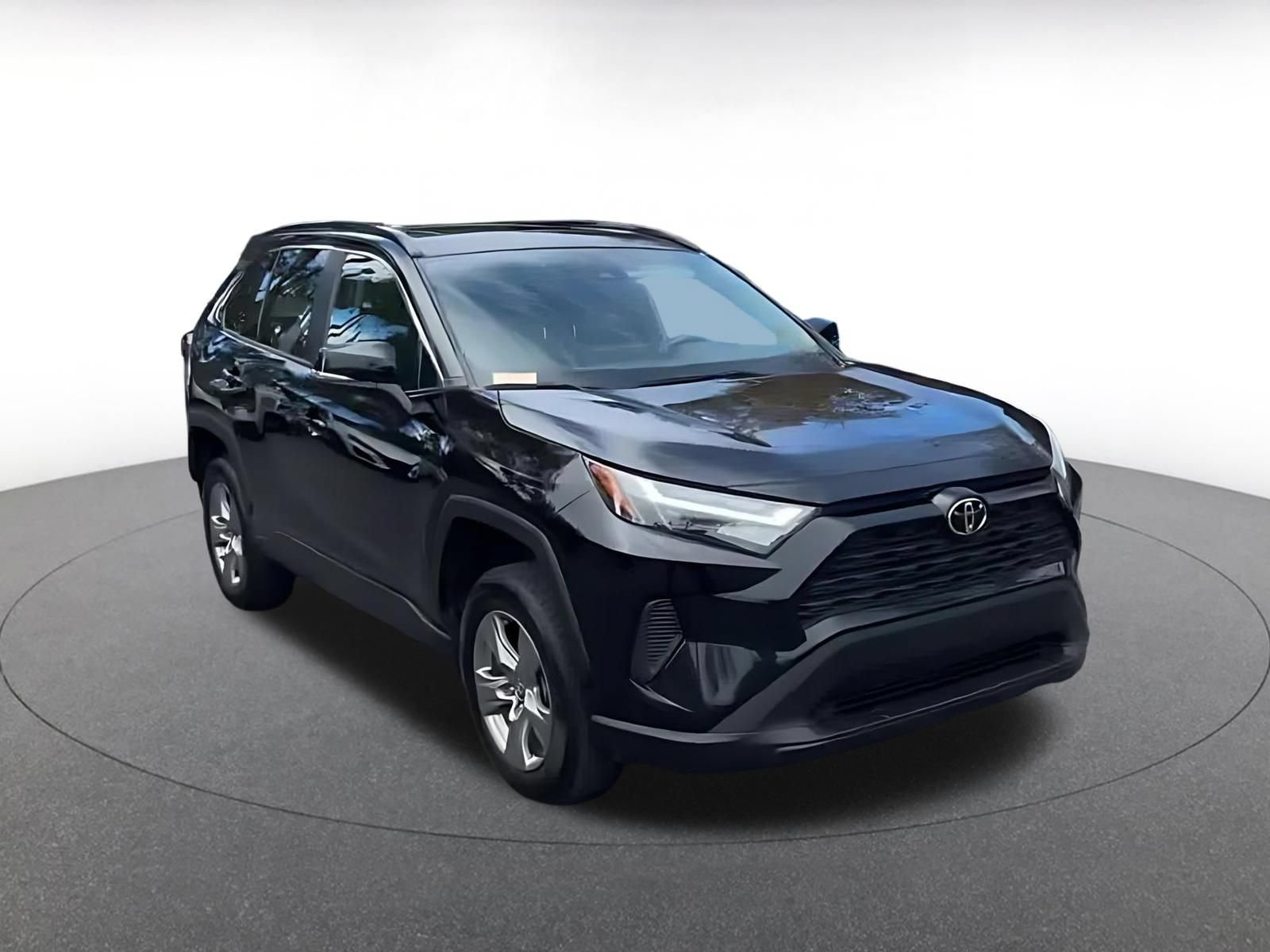Used 2024 Toyota RAV4 XLE w/ Convenience Package AWD/4WD image 3