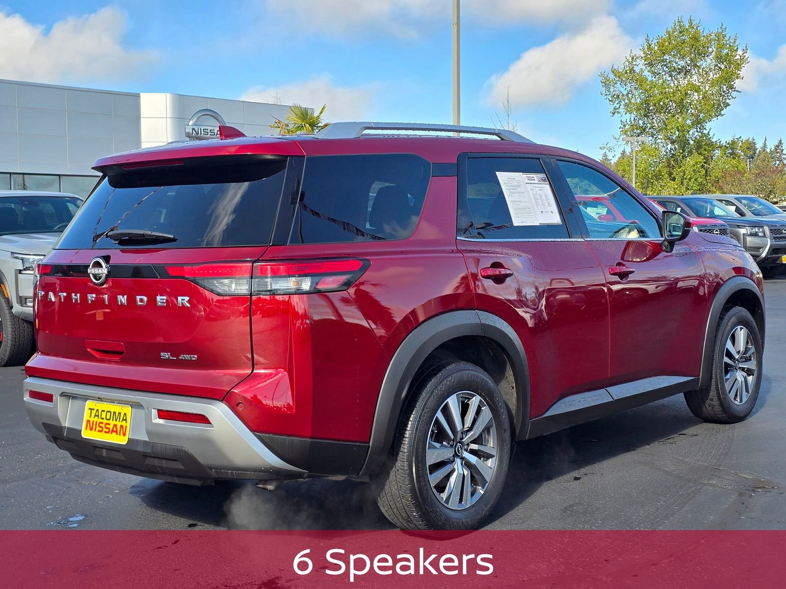 Used 2025 Nissan Pathfinder SL AWD/4WD image 5