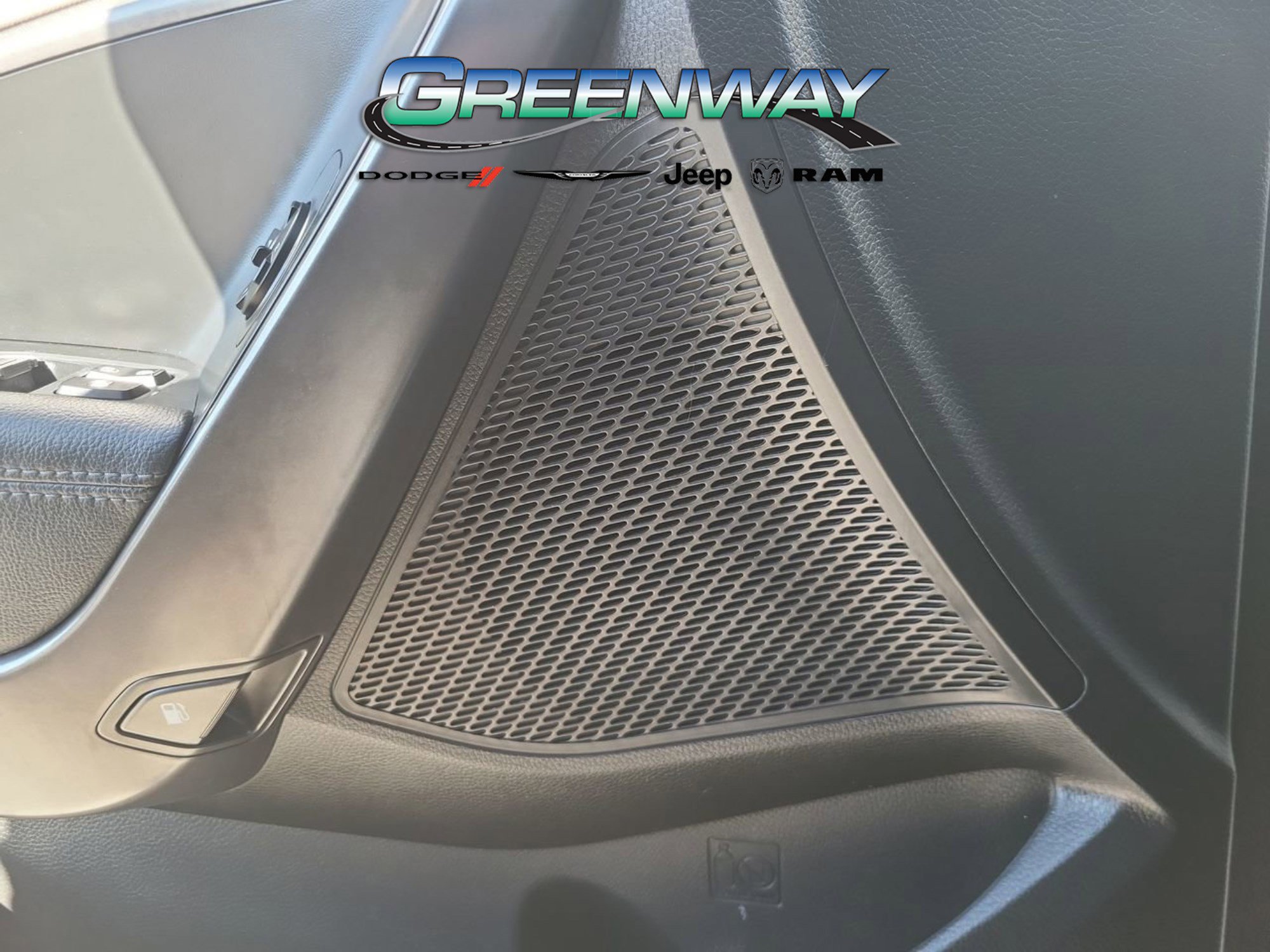 Used 2017 Hyundai Santa Fe Sport image 17