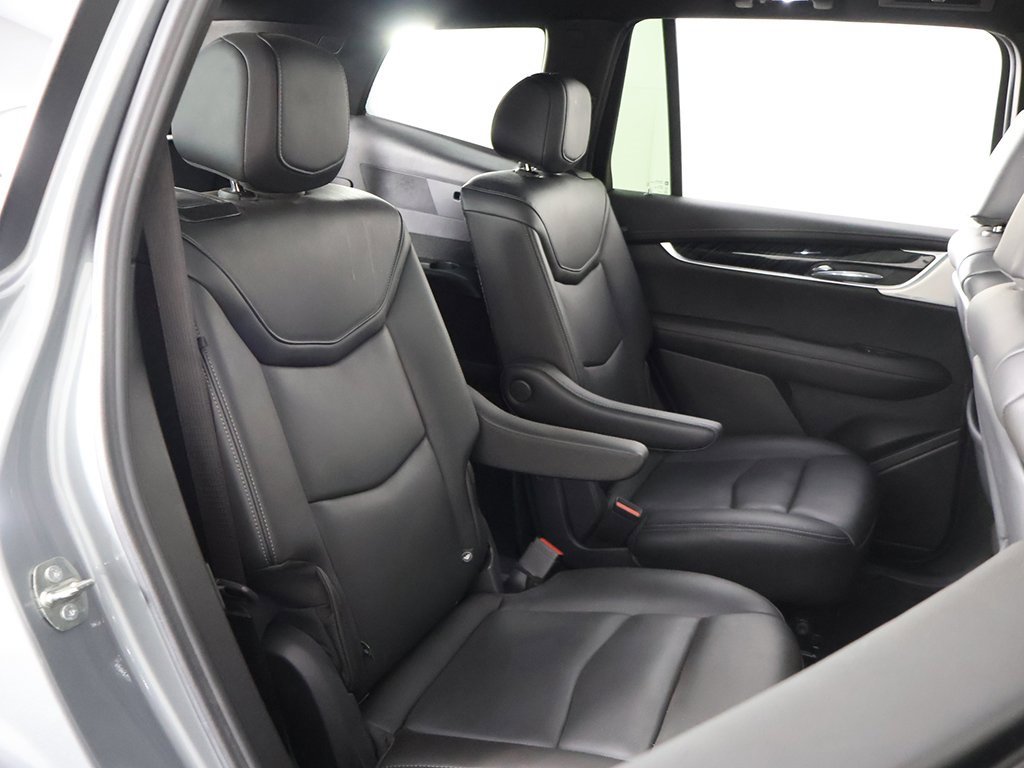 Used 2023 Cadillac XT6 Premium Luxury w/ Technology Package image 36