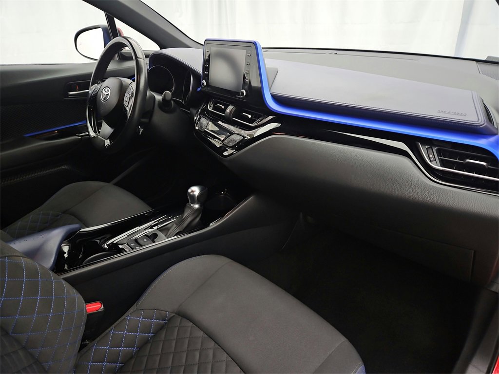 Used 2022 Toyota C-HR Limited image 20