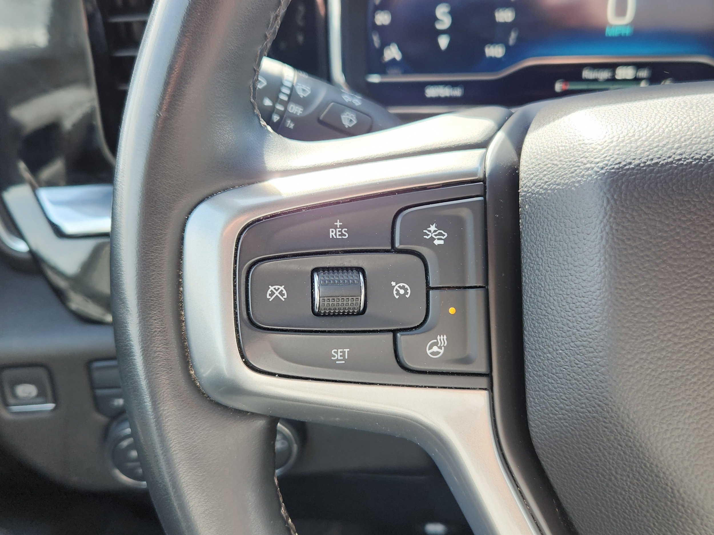 Used 2025 Chevrolet Silverado 1500 LT AWD/4WD image 23