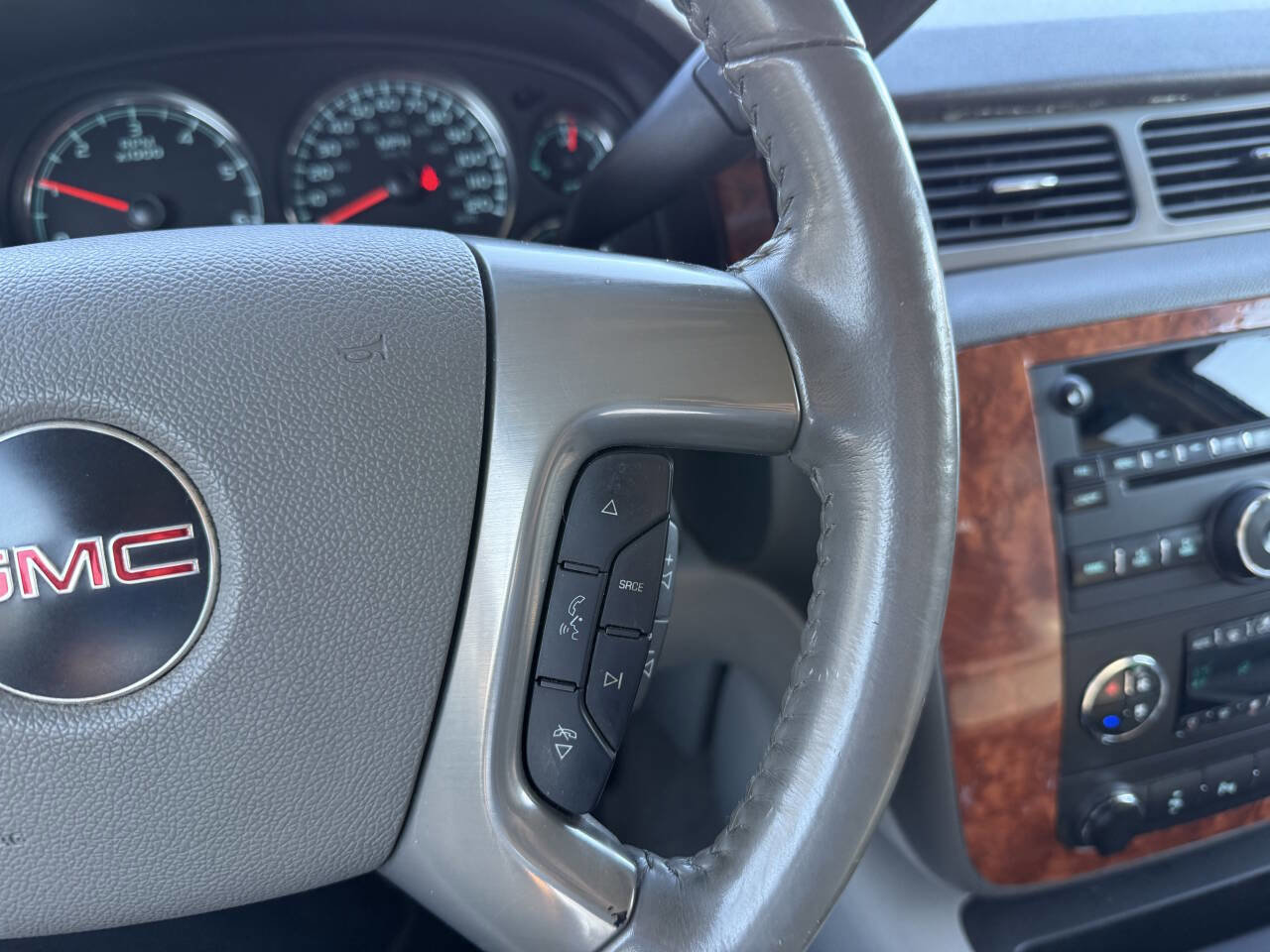 Used 2009 GMC Yukon SLT AWD/4WD image 19