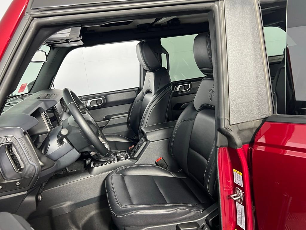 Used 2025 Ford Bronco Badlands image 24
