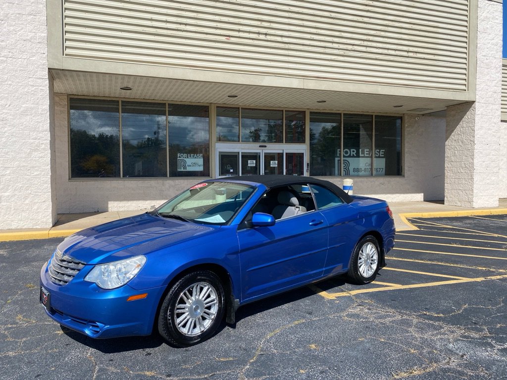 Used 2008 Chrysler Sebring Touring image 1