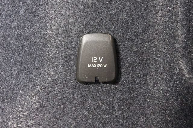 Certified 2026 Volvo XC40 B5 Plus AWD/4WD image 26