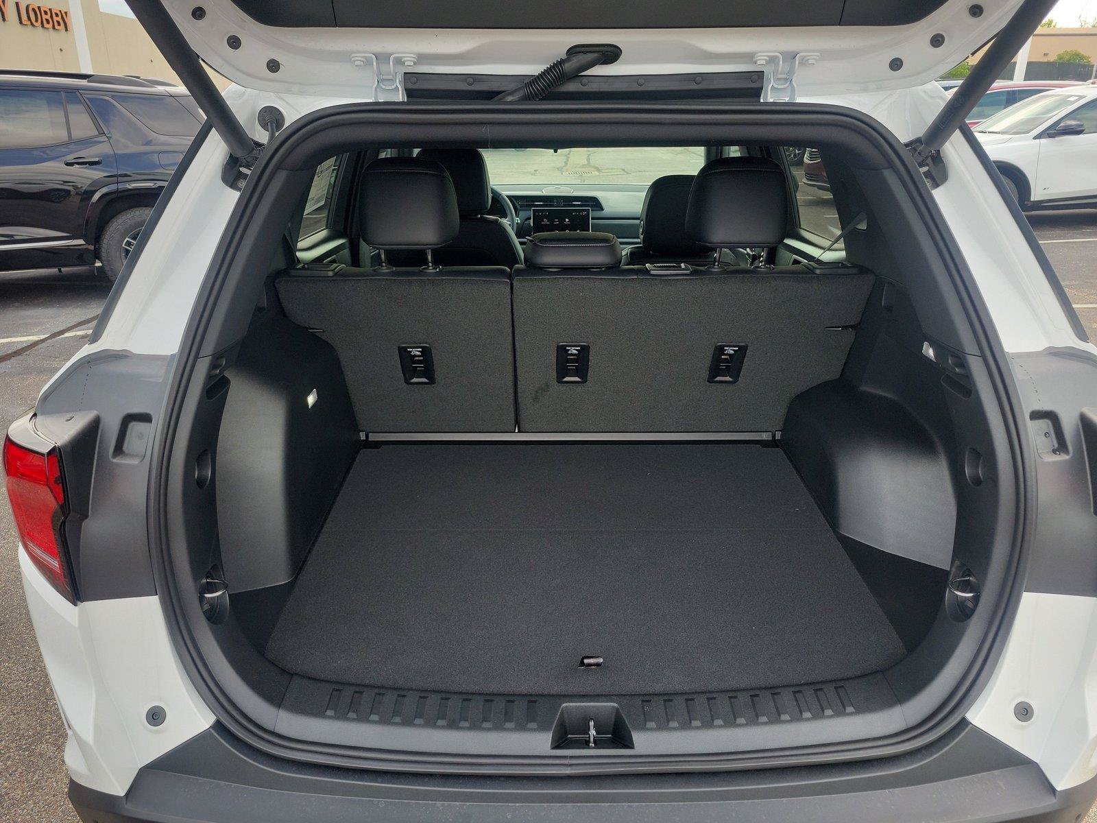 New 2027 GMC Terrain Elevation w/ Elevation Premium Package FWD image 8