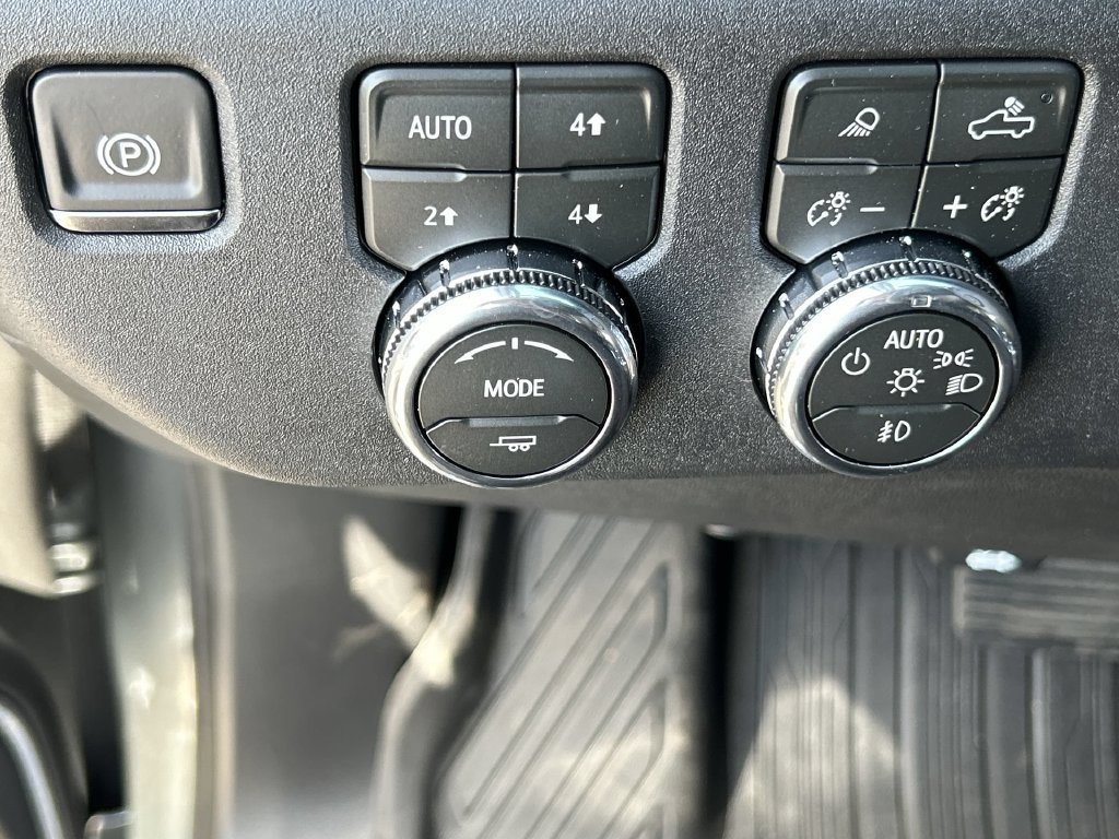 New 2026 GMC Sierra 1500 SLT w/ SLT Premium Plus Package AWD/4WD image 18