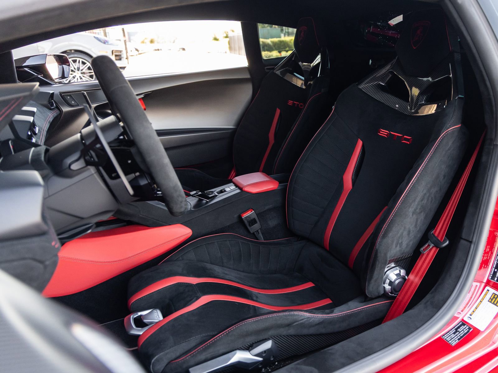 Used 2022 Lamborghini Huracan STO image 39