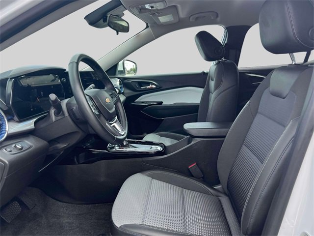 Used 2024 Chevrolet Trax LT w/ Driver Confidence Package image 16
