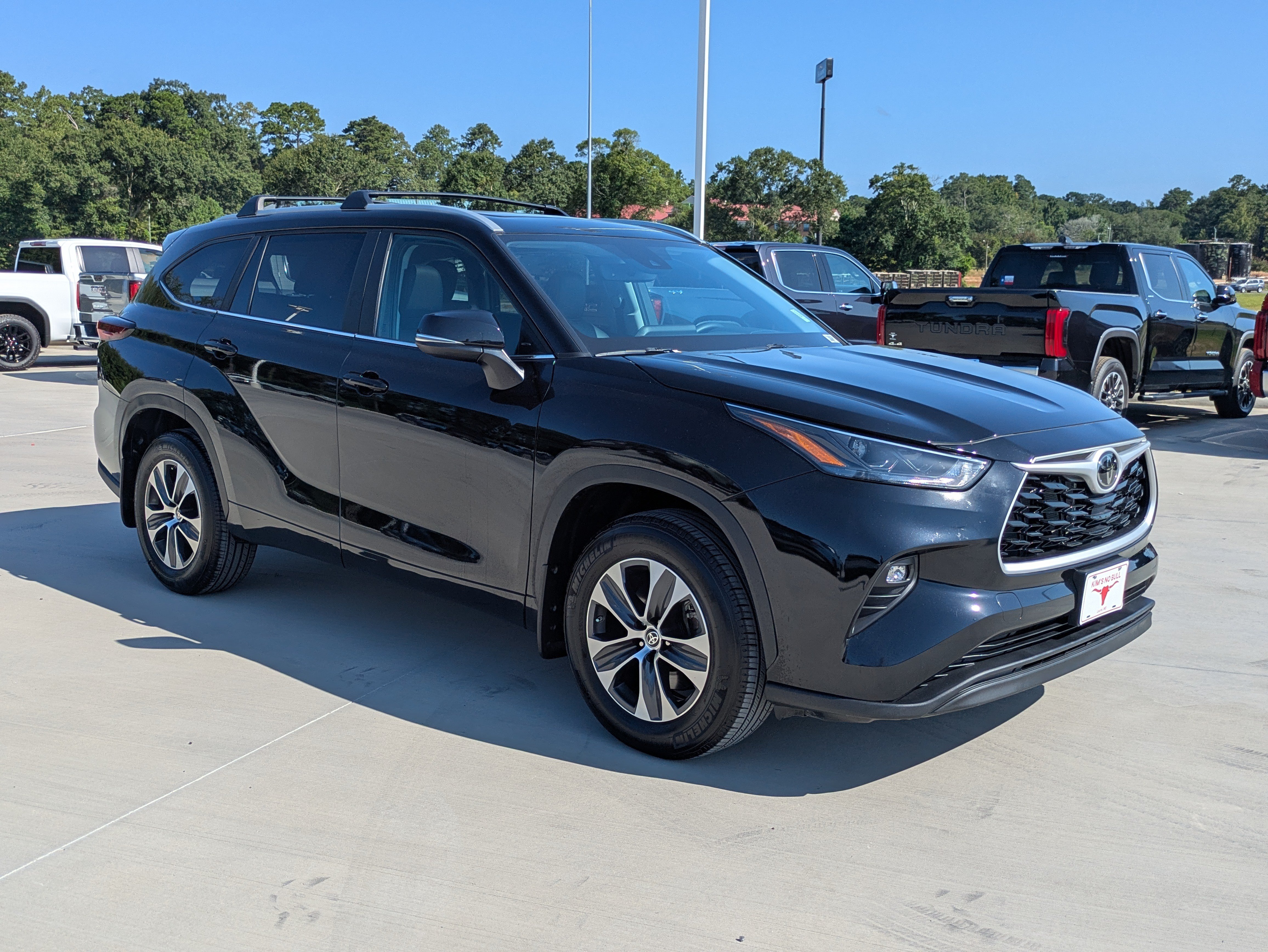 Certified 2024 Toyota Highlander XLE FWD image 7