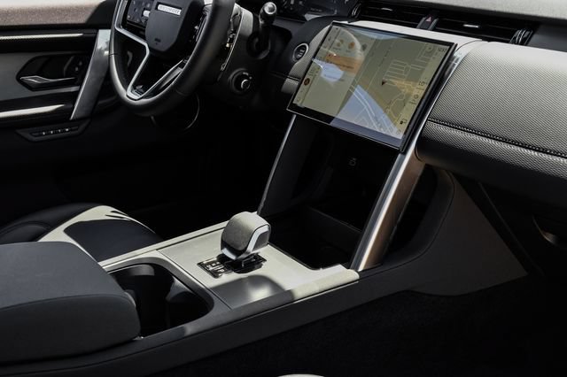 New 2026 Land Rover Discovery Sport Landmark AWD/4WD image 29