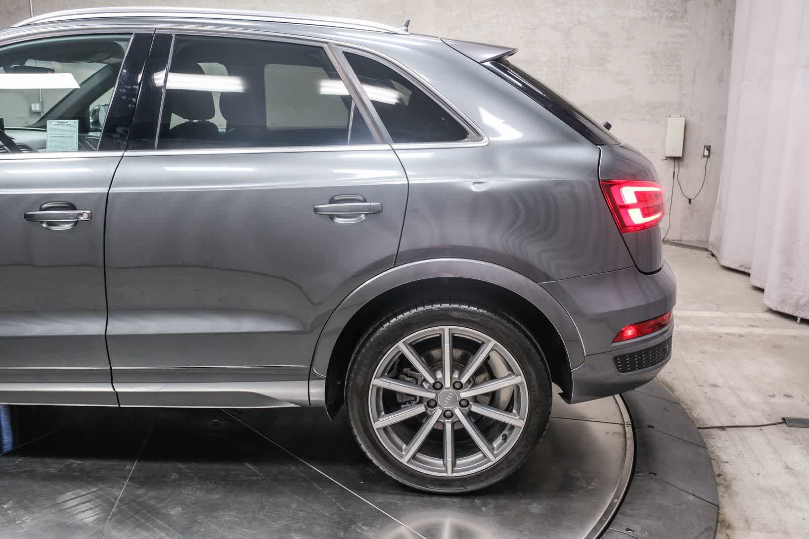 Used 2018 Audi Q3 2.0T Premium Plus w/ Premium Plus Package AWD/4WD image 9
