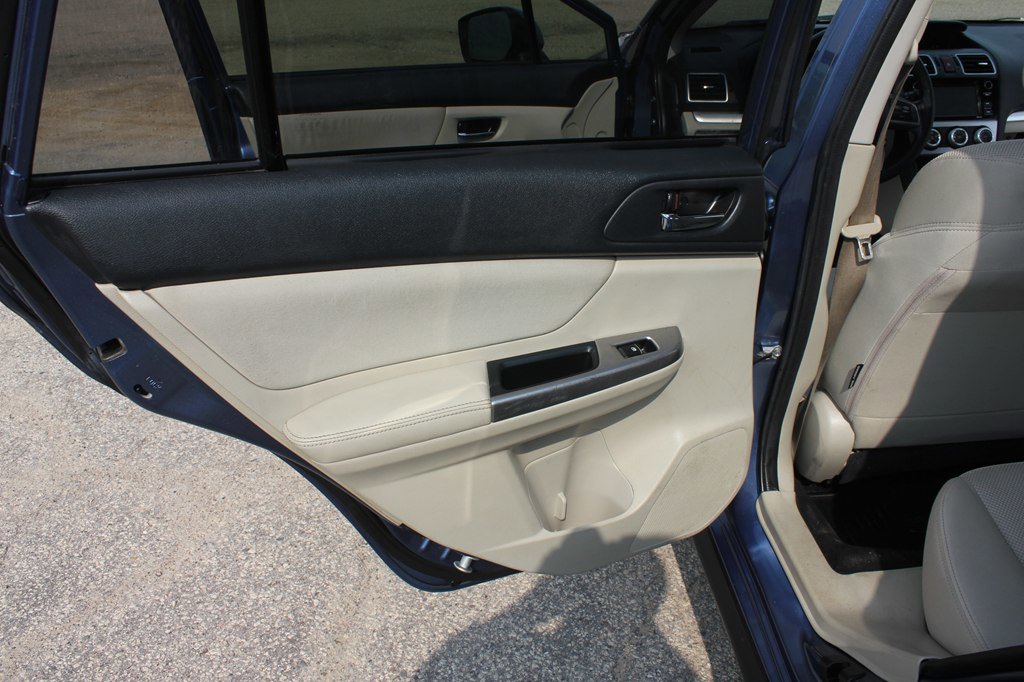 Used 2015 Subaru Crosstrek 2.0i Premium image 41