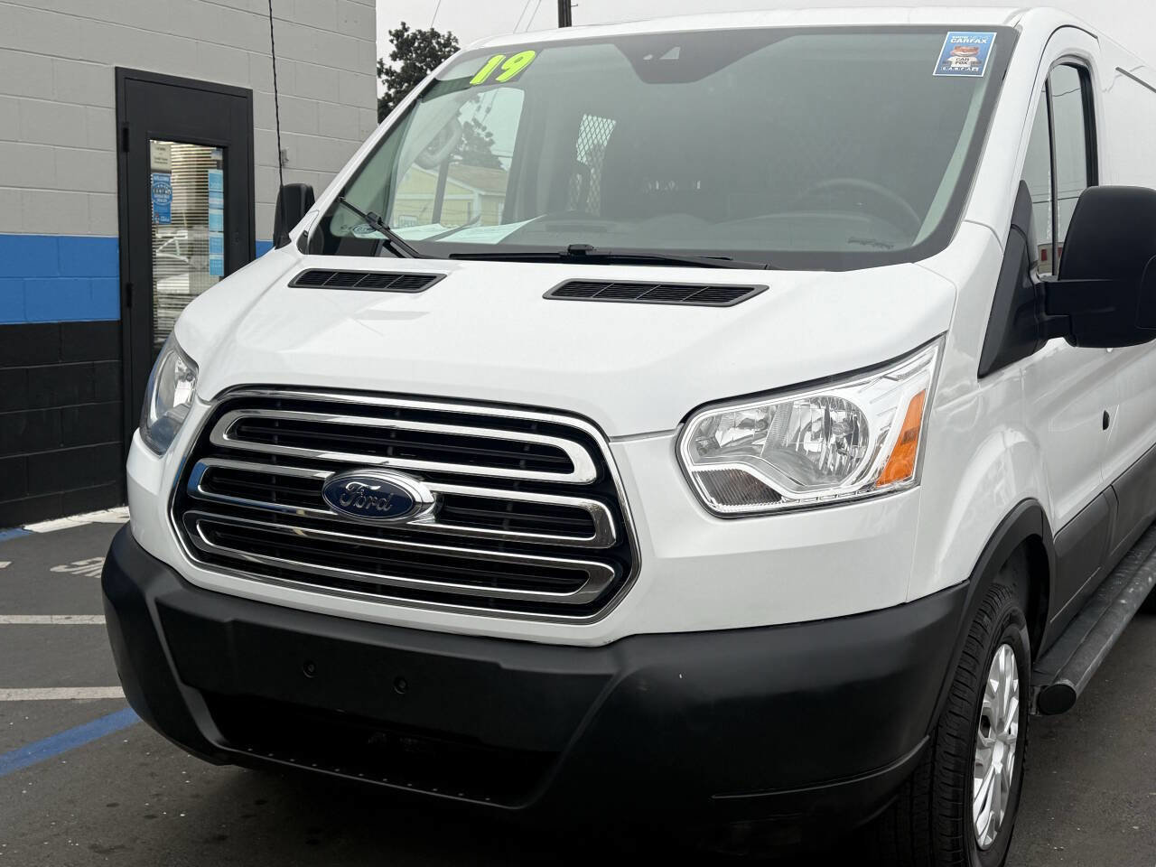 Used 2019 Ford Transit 250 130 Low Roof w/ Exterior Upgrade Package image 17