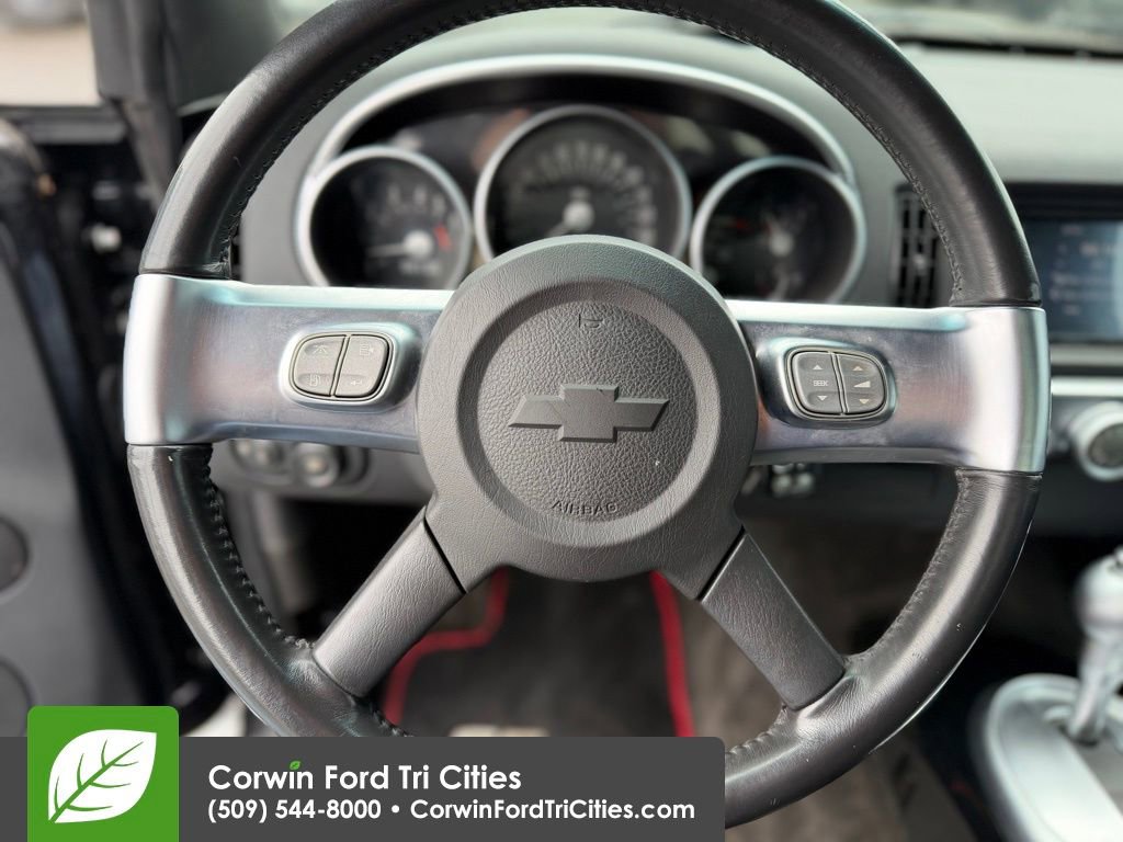 Used 2004 Chevrolet SSR w/ Preferred Equipment Group image 13