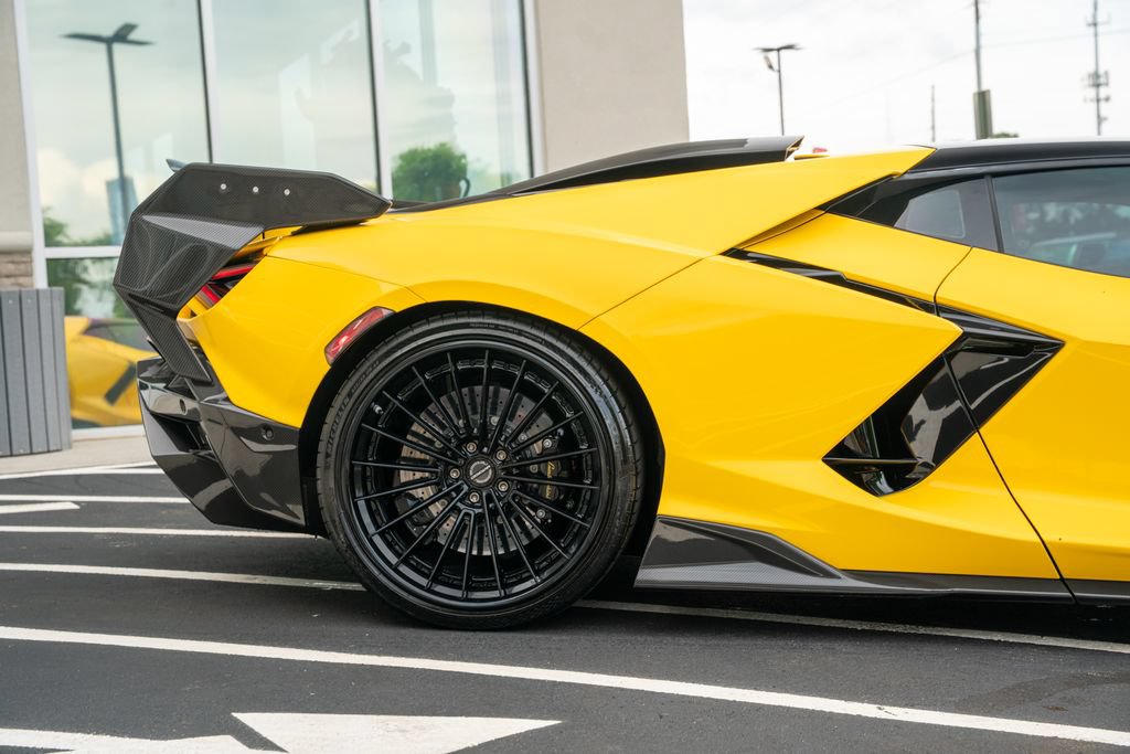 Used 2024 Lamborghini Revuelto AWD/4WD image 12