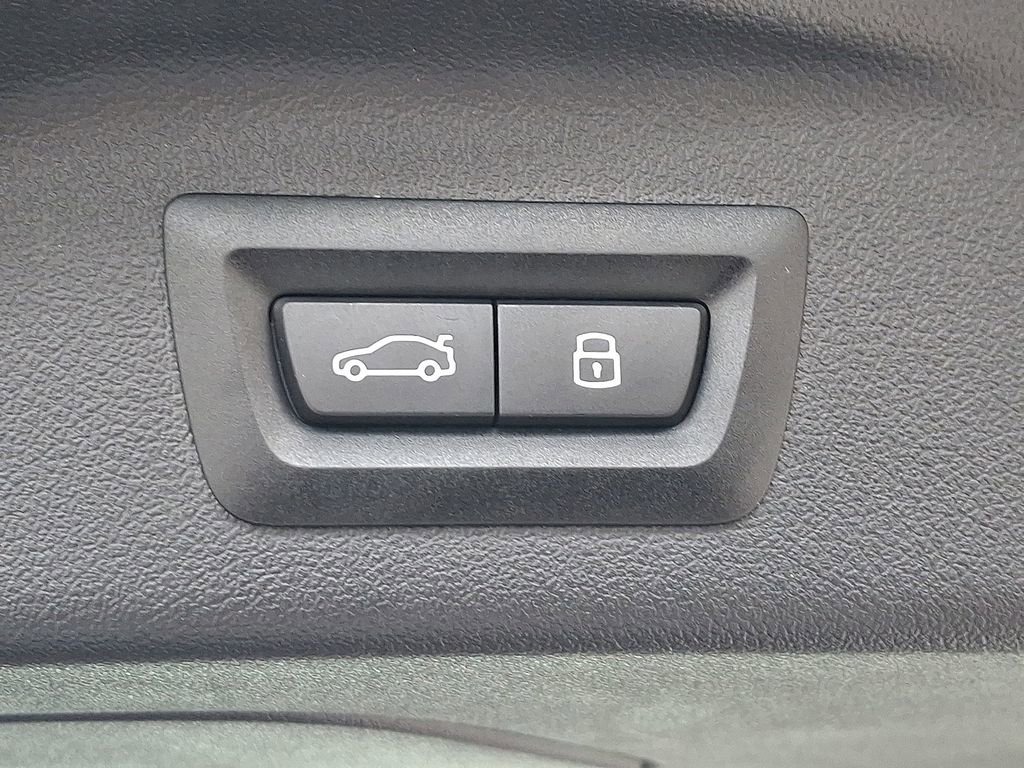 Used 2025 BMW X7 xDrive40i image 29