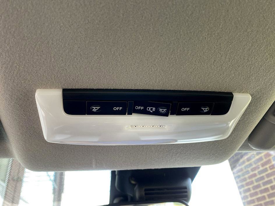 New 2025 Nissan Versa SV w/ Trunk Package image 13