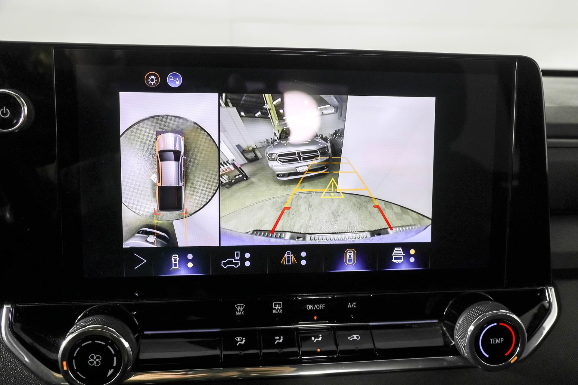 Used 2024 Chevrolet Colorado Trail Boss w/ Technology Package image 7