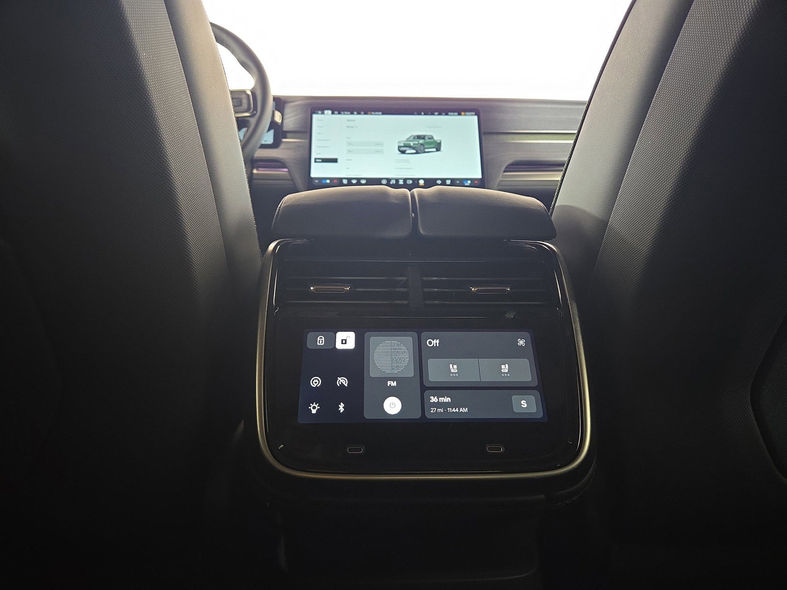 Used 2025 Rivian R1T Adventure image 28