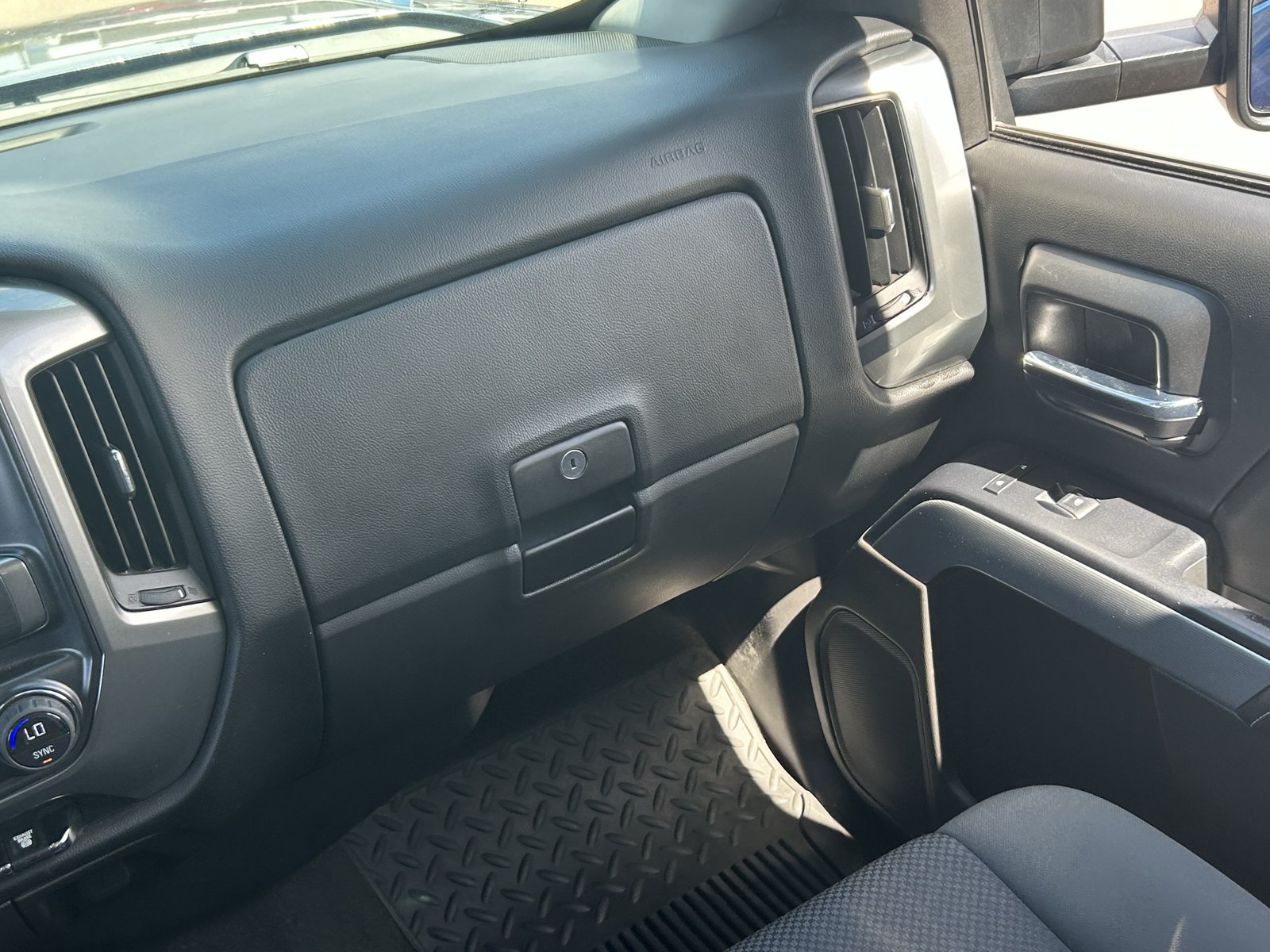 Used 2016 Chevrolet Silverado 3500 LT w/ LT Convenience Package AWD/4WD image 17