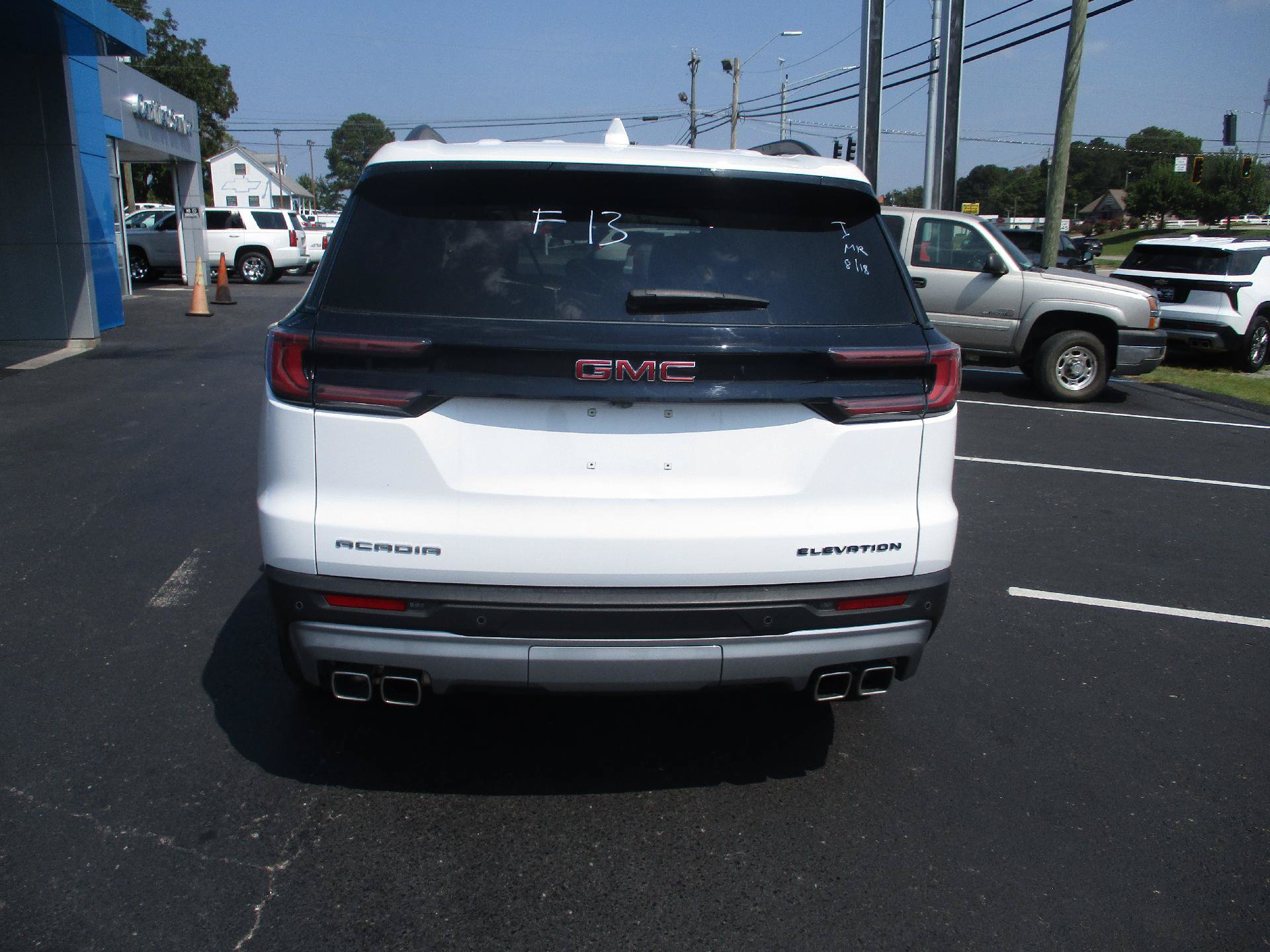 Used 2025 GMC Acadia Elevation FWD image 4