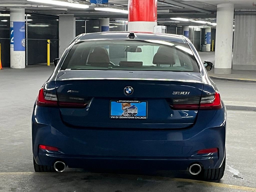Used 2023 BMW 330i xDrive Sedan w/ Driving Assistance Package AWD/4WD image 35