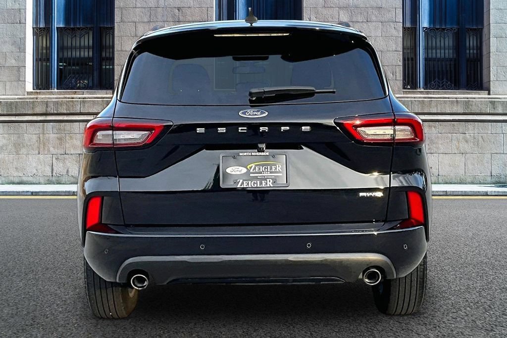 Certified 2024 Ford Escape ST-Line w/ Tech Pack #1 AWD/4WD image 4