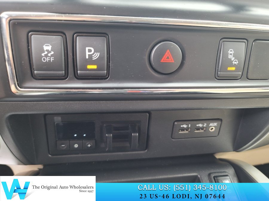 Used 2019 Nissan Titan SL AWD/4WD image 25