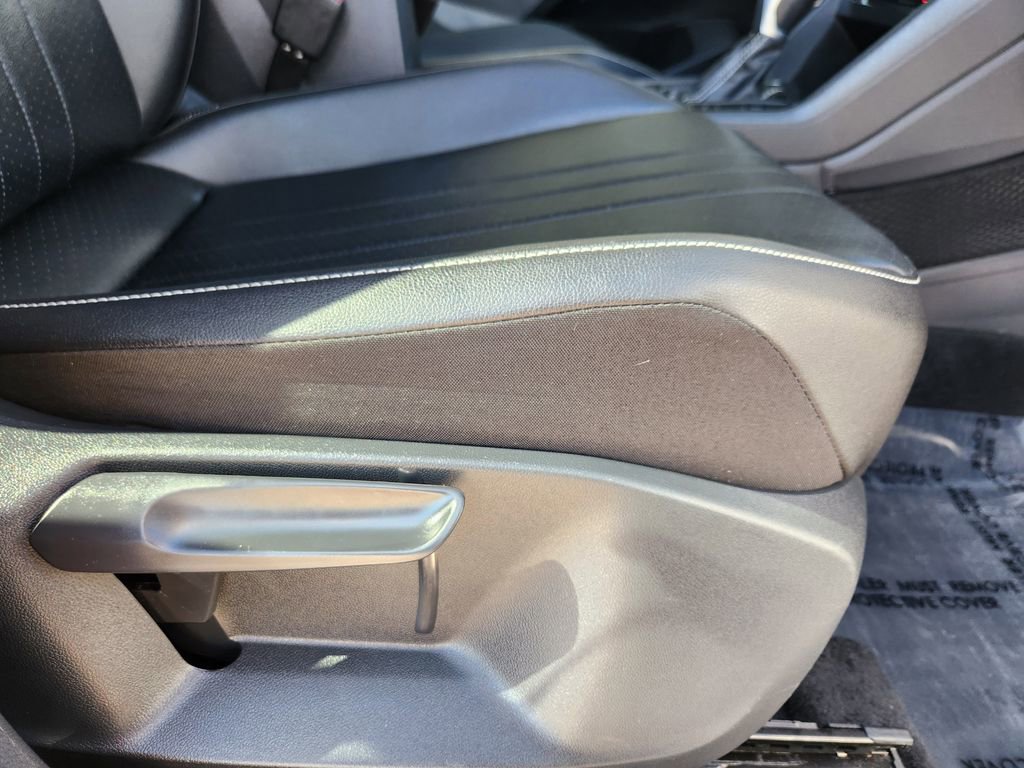 Used 2022 Volkswagen Tiguan SE R-Line image 19