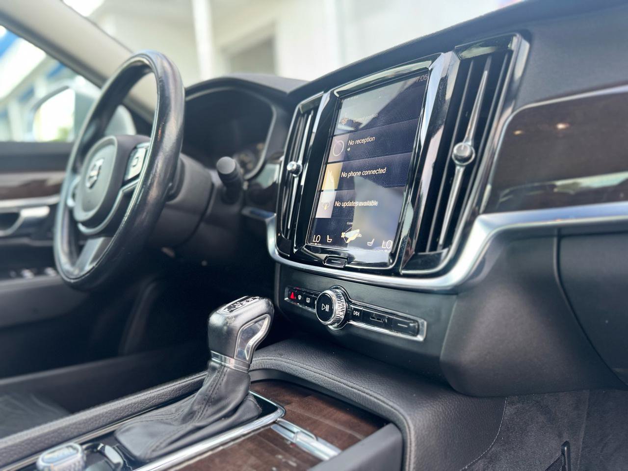 Used 2018 Volvo S90 T5 Momentum w/ Convenience Package AWD/4WD image 56