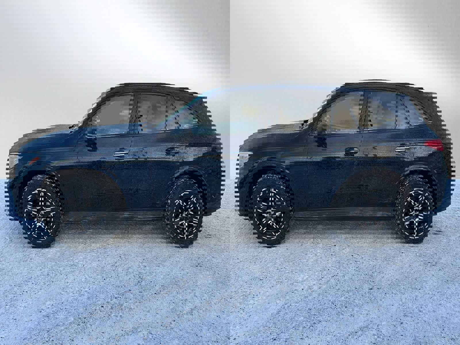 Used 2023 Mercedes-Benz GLC 300 4MATIC image 6