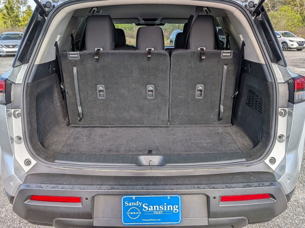 Used 2024 Nissan Pathfinder SV image 28