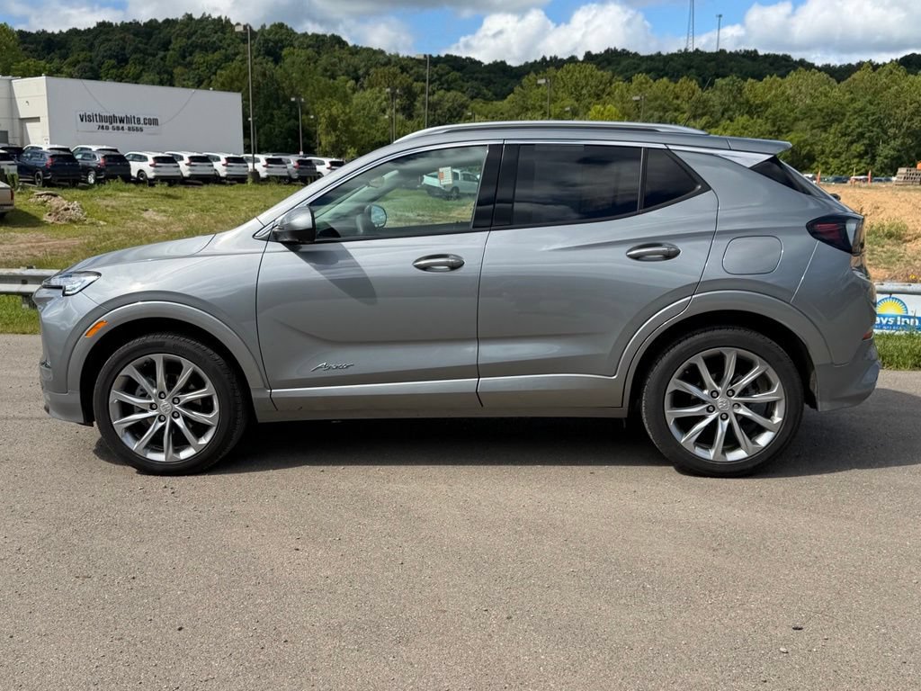 Used 2024 Buick Encore GX Avenir w/ Avenir Technology Package AWD/4WD image 3