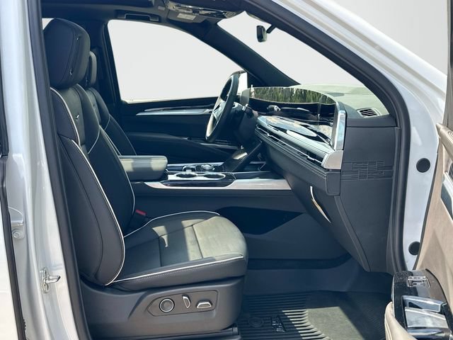 Used 2026 Cadillac Escalade Sport w/ LPO, ONYX Package AWD/4WD image 22