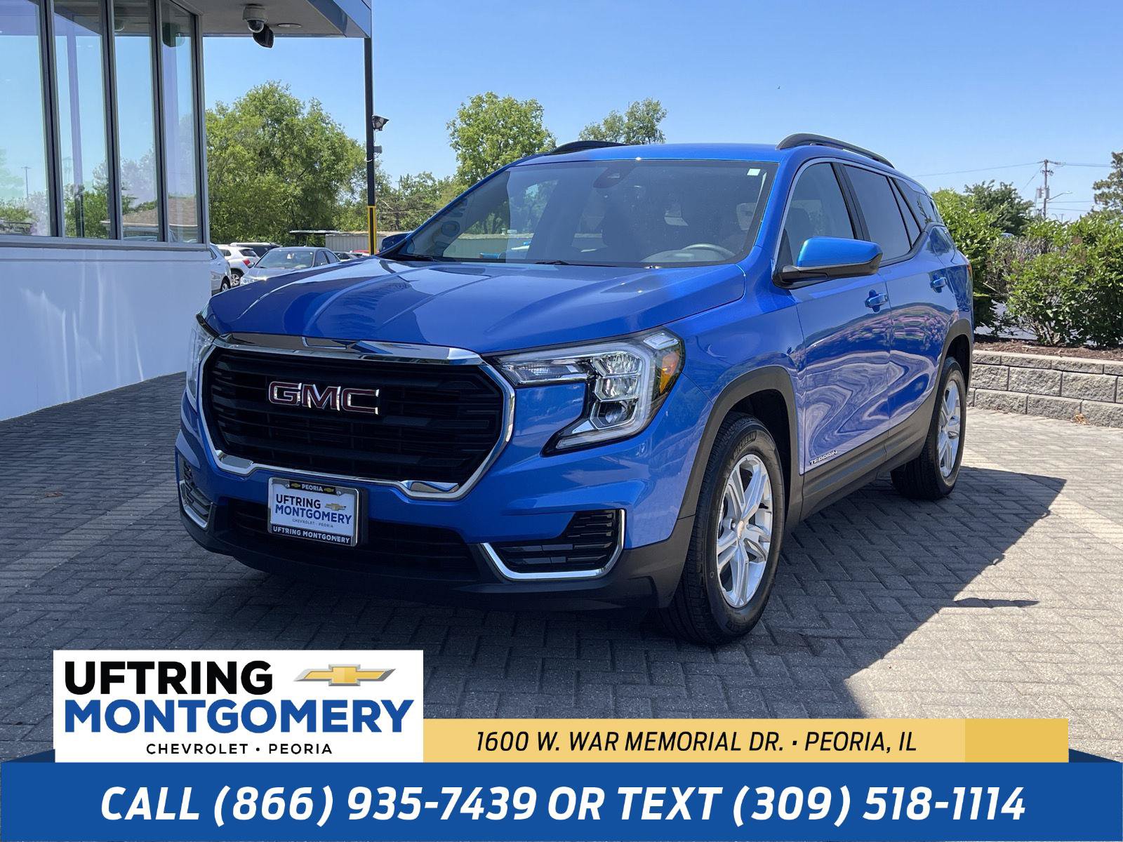 Used 2024 GMC Terrain SLE w/ Driver Convenience Package FWD image 1