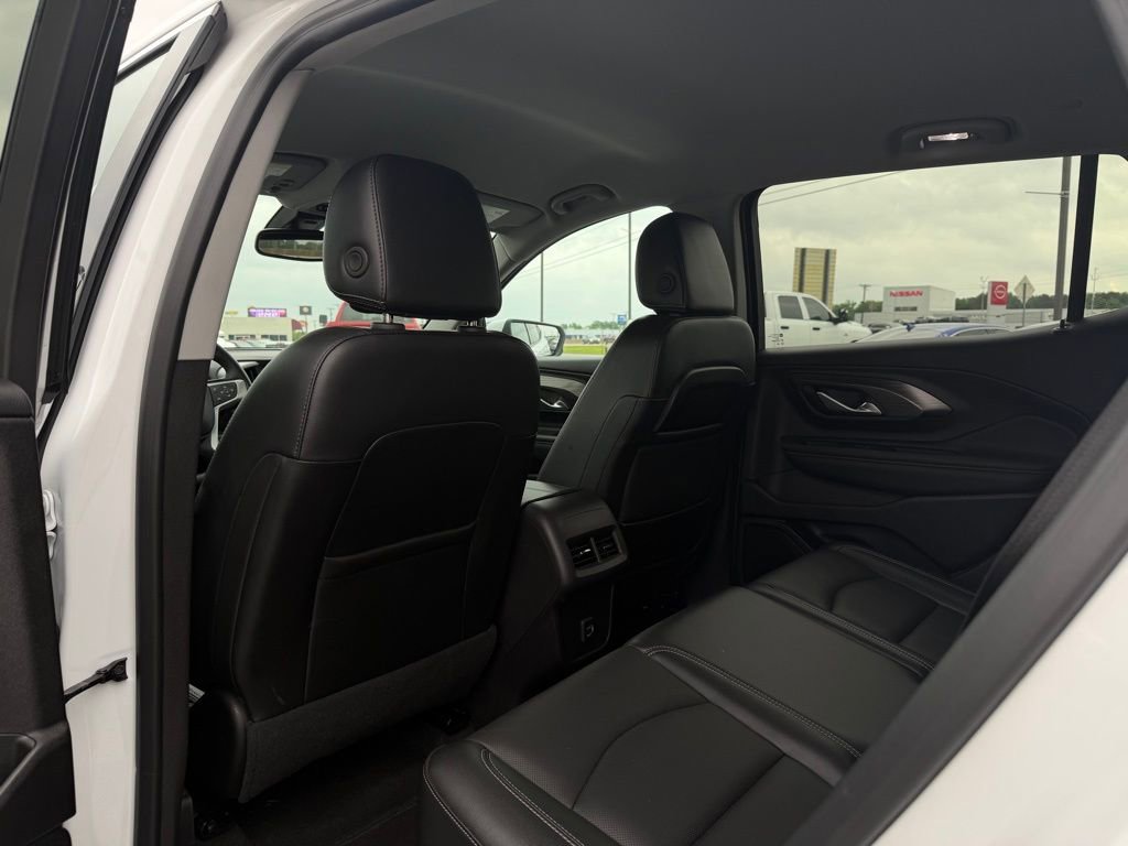 Used 2024 GMC Terrain SLT AWD/4WD image 24