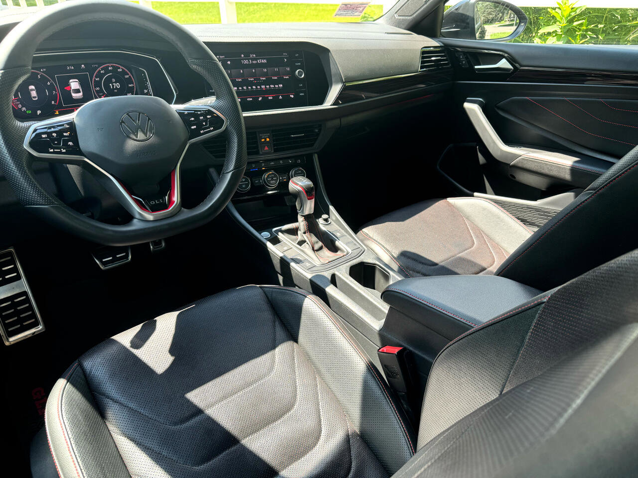 Used 2022 Volkswagen Jetta GLI Autobahn image 30