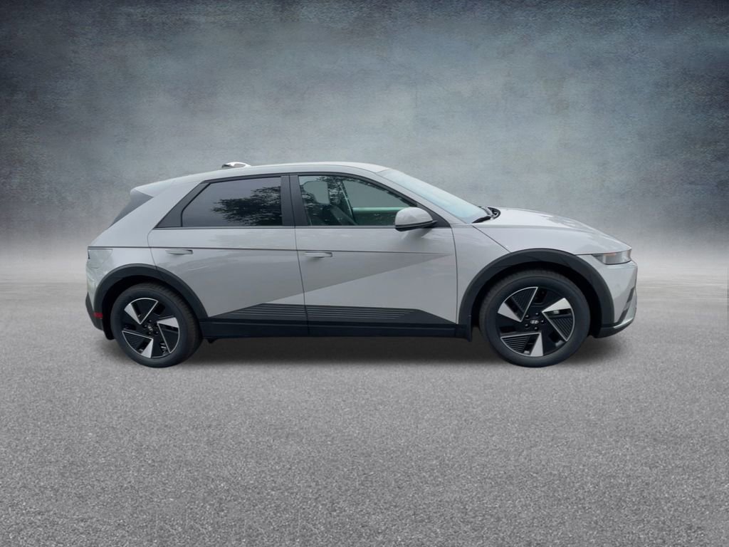 New 2025 Hyundai Ioniq 5 SE image 25