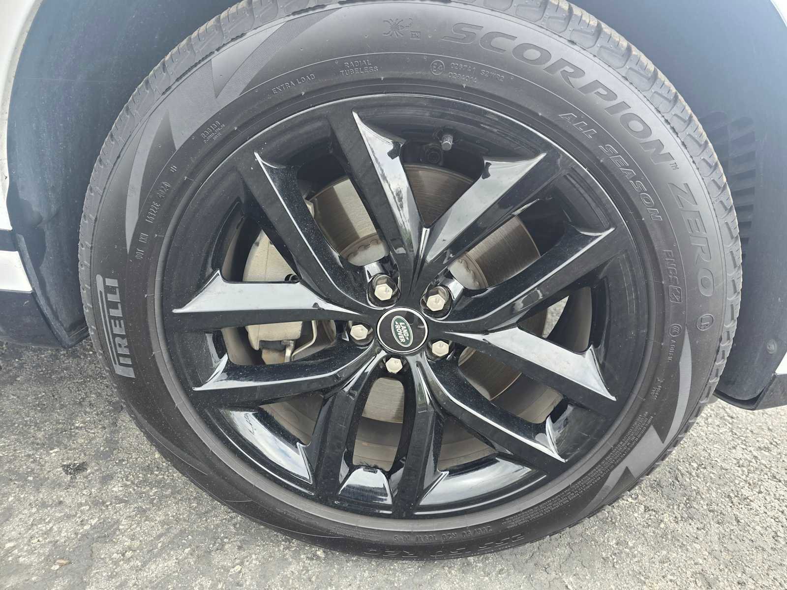 Used 2026 Land Rover Range Rover Velar Dynamic SE AWD/4WD image 9