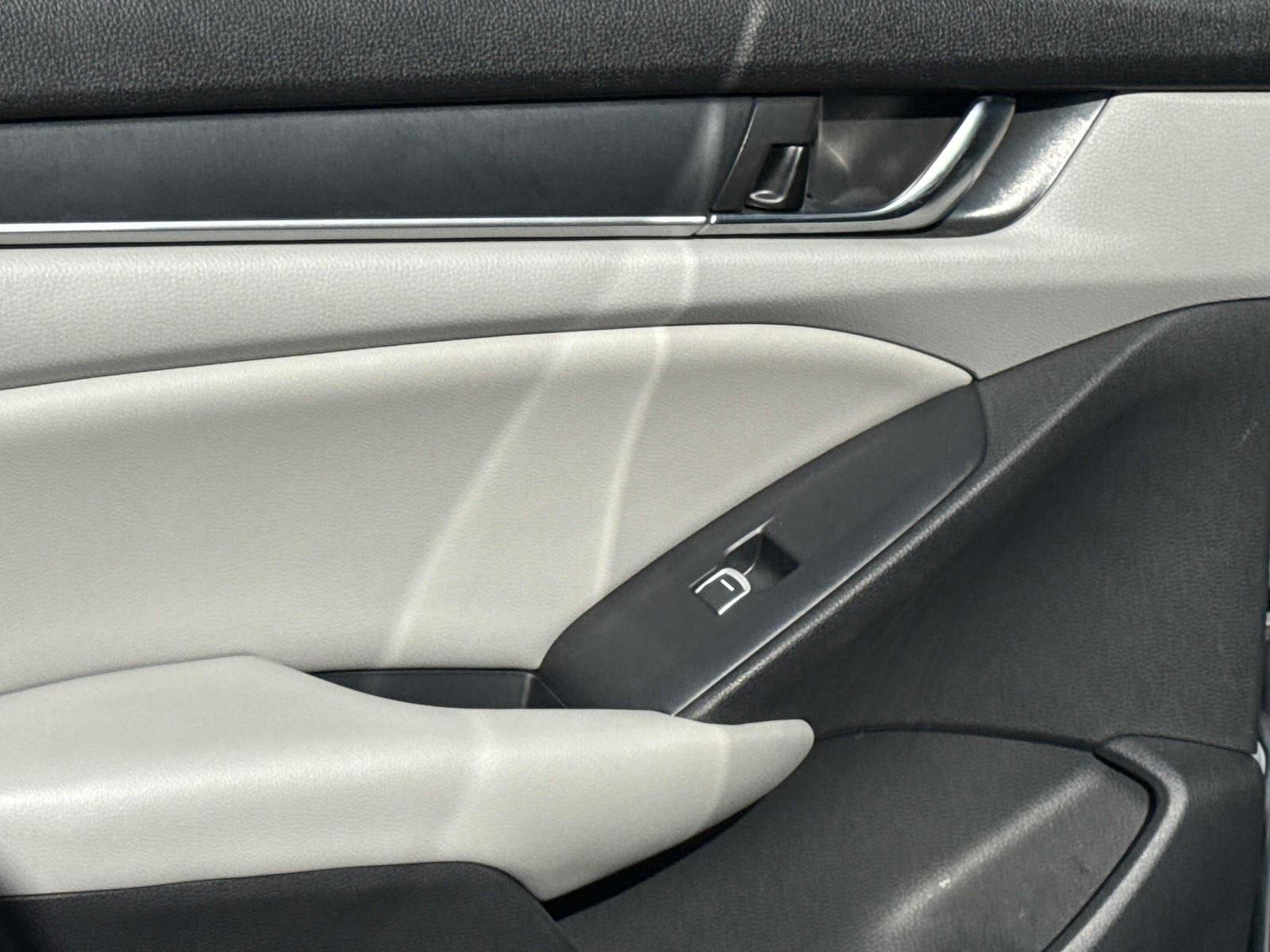 Certified 2020 Honda Accord EX image 12