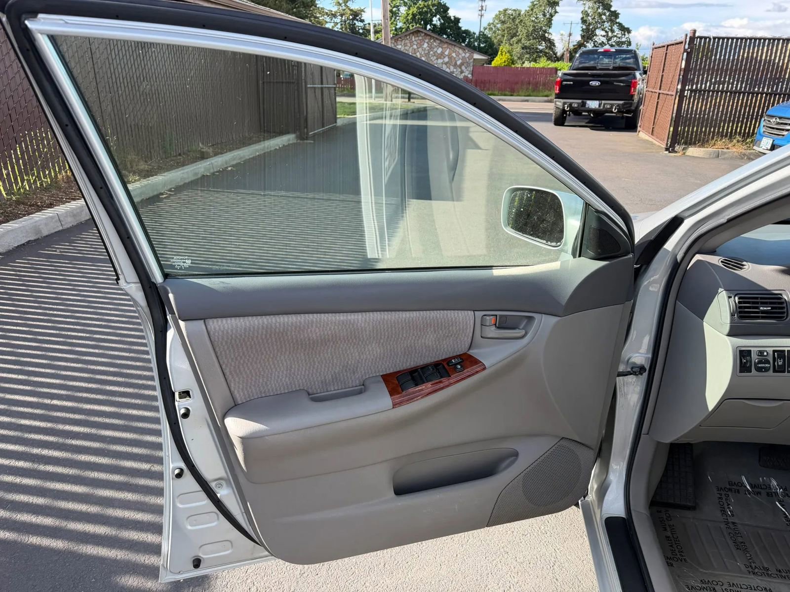 Used 2007 Toyota Corolla LE FWD image 9