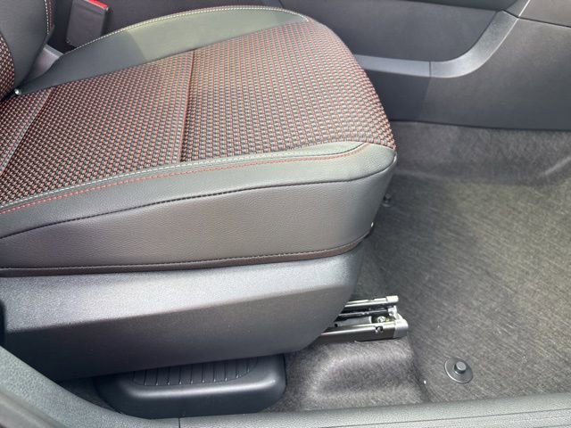 New 2026 Nissan Kicks SR w/ SR Premium Package image 22