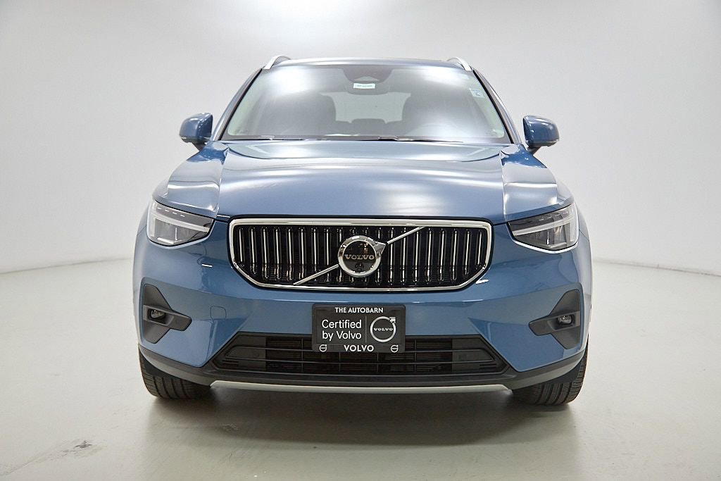 Certified 2023 Volvo XC40 B5 Plus image 5