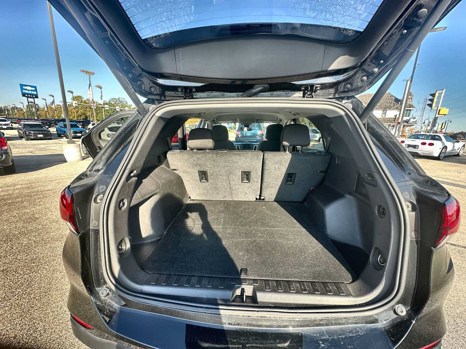 Certified 2023 Chevrolet Equinox LT FWD image 24