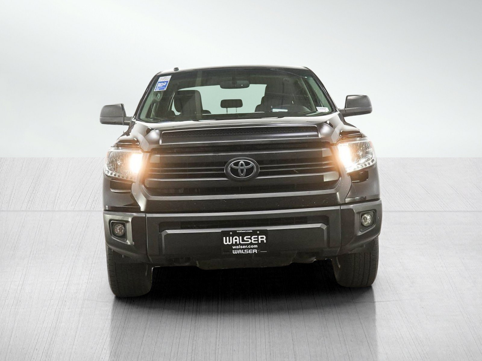 Used 2015 Toyota Tundra SR5 w/ SR5 Upgrade Package AWD/4WD image 8
